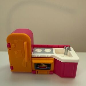 Fisher Price My First Dollhouse 2005 kitchen and table & chair set